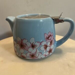 Blue Porcelain with Stainless Steel Lid, Tea Diffuser Kettle